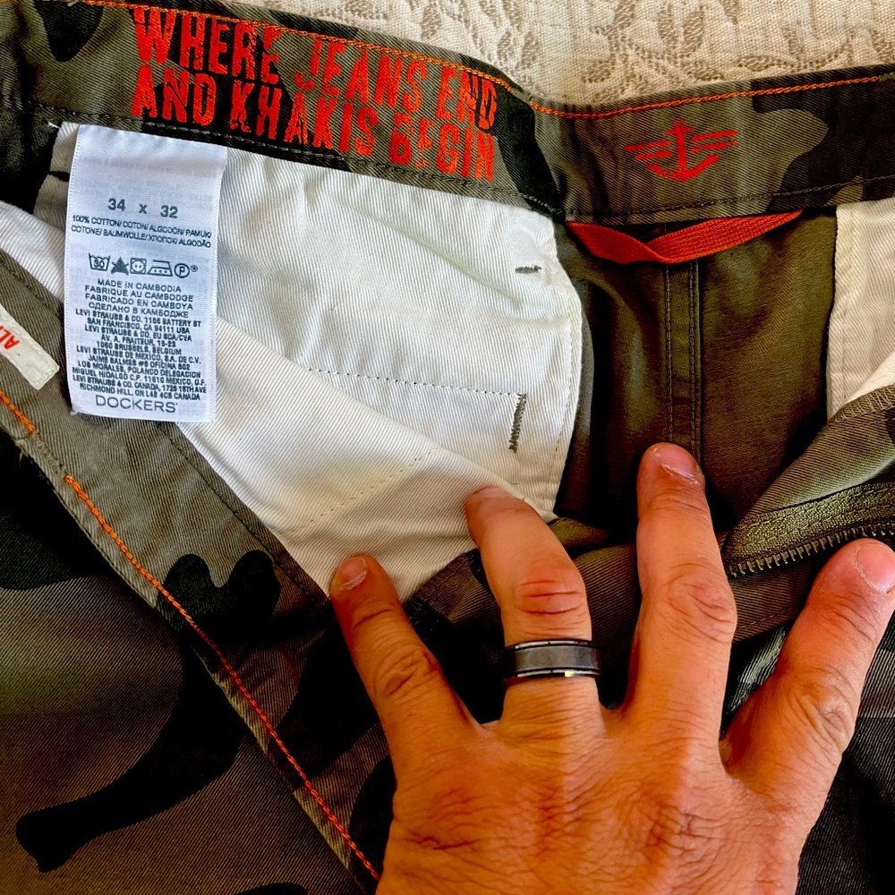 Dockers camo pants. 34-32